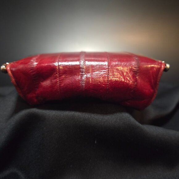 Make up clutch (very old in mint condition) Material is very soft . - Picture 2 of 6